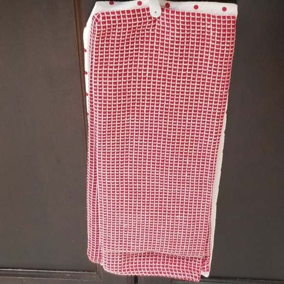 The kitchen....pom pom kitchen towel set - Picture 2 of 4